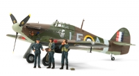 1/48 Hawker Hurricane Mk.I w/3 Figures